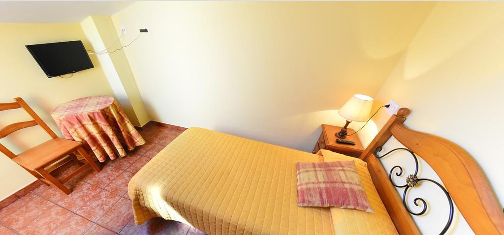 Hostal Bar Stop Hotel Velilla del Rio Carrion Exterior photo