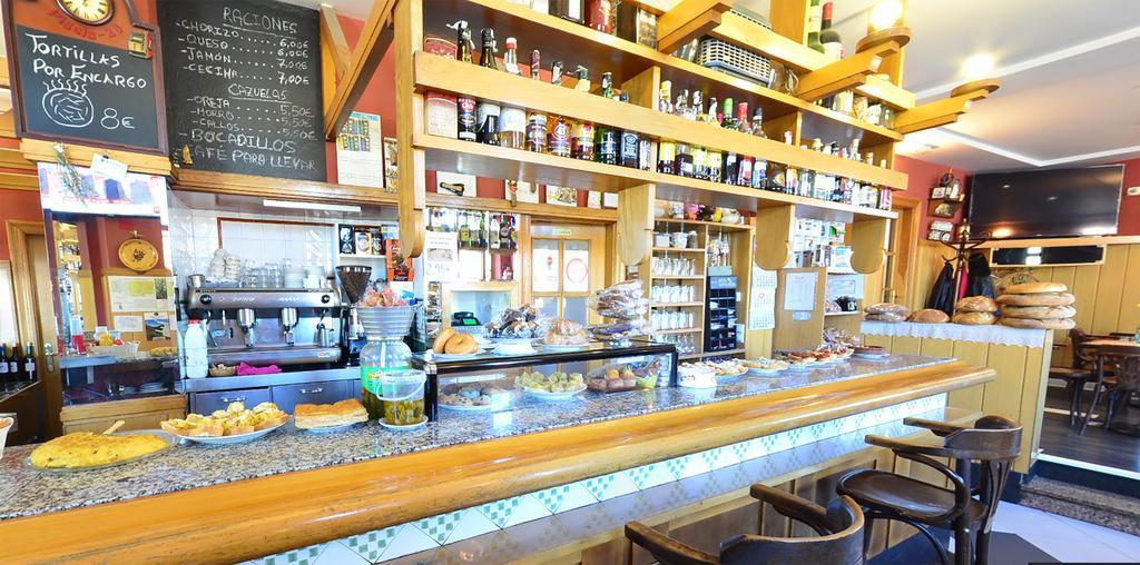 Hostal Bar Stop Hotel Velilla del Rio Carrion Exterior photo